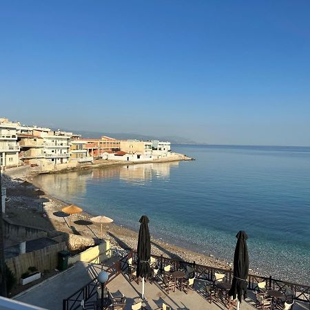 Beach Retreat In Town Corinth Luaran gambar
